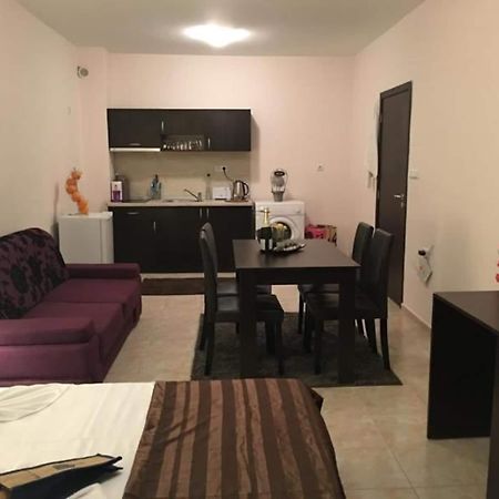 Ferienwohnung Arizona Del Mar Pomorie Exterior foto