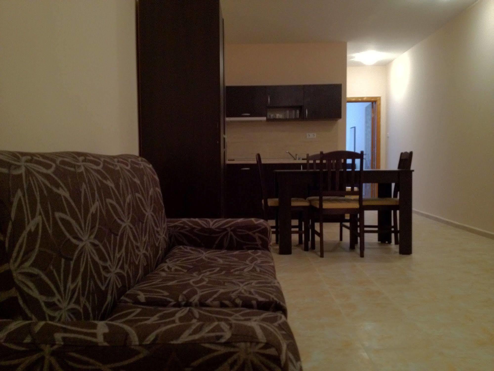Ferienwohnung Arizona Del Mar Pomorie Exterior foto