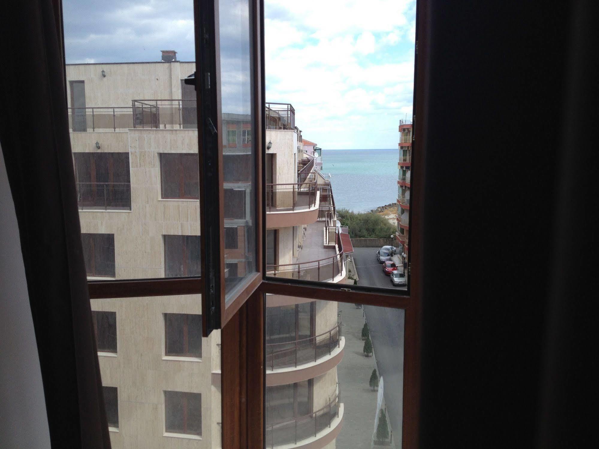 Ferienwohnung Arizona Del Mar Pomorie Exterior foto